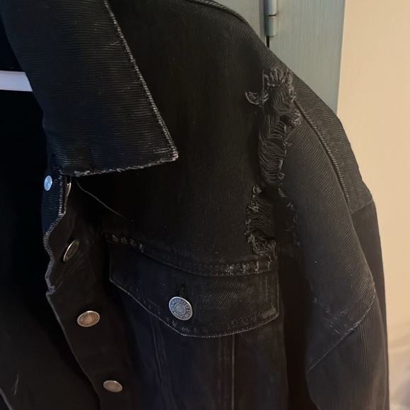 Forever 21 medium black jean jacket - Picture 4 of 6